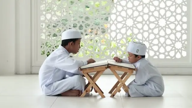 الحلقات الحرة